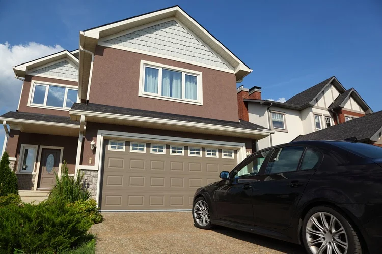 4 Signs You Need to Replace Your Garage Door
