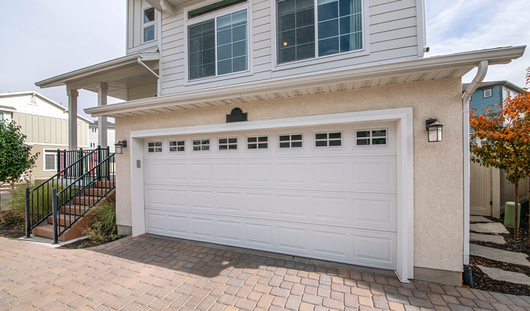 5 Garage Door Trends That Boost Curb Appeal